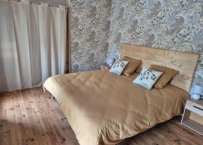 Jolie Avec En Option